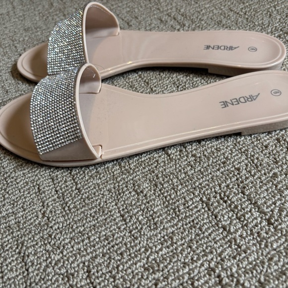 2 pair Ardene Women's Slide Sandals with “rhinestone” accents- size 9 - Picture 4 of 7